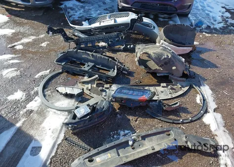 2019 Lincoln Nautilus Reserve z USA, uszkodzony, nr VIN 2LMPJ8L9XKBL65999